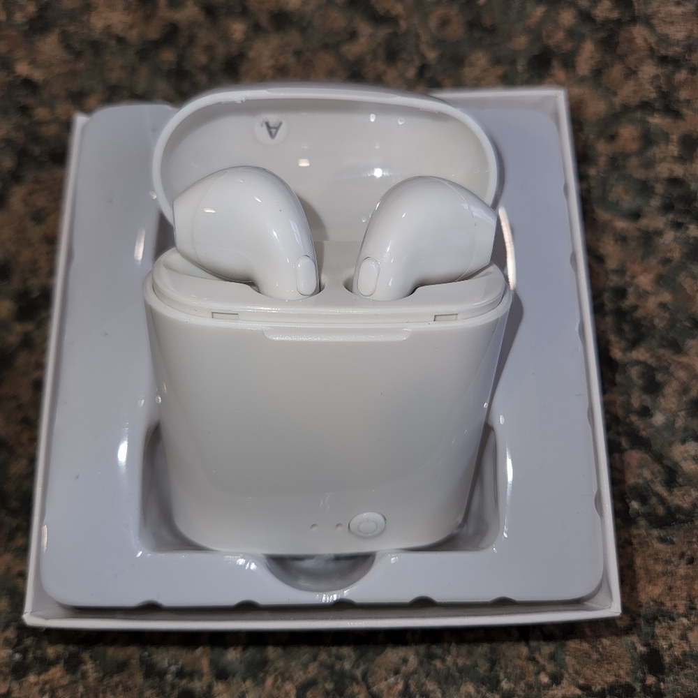 I7S two wireless earbuds, white, bluetooth